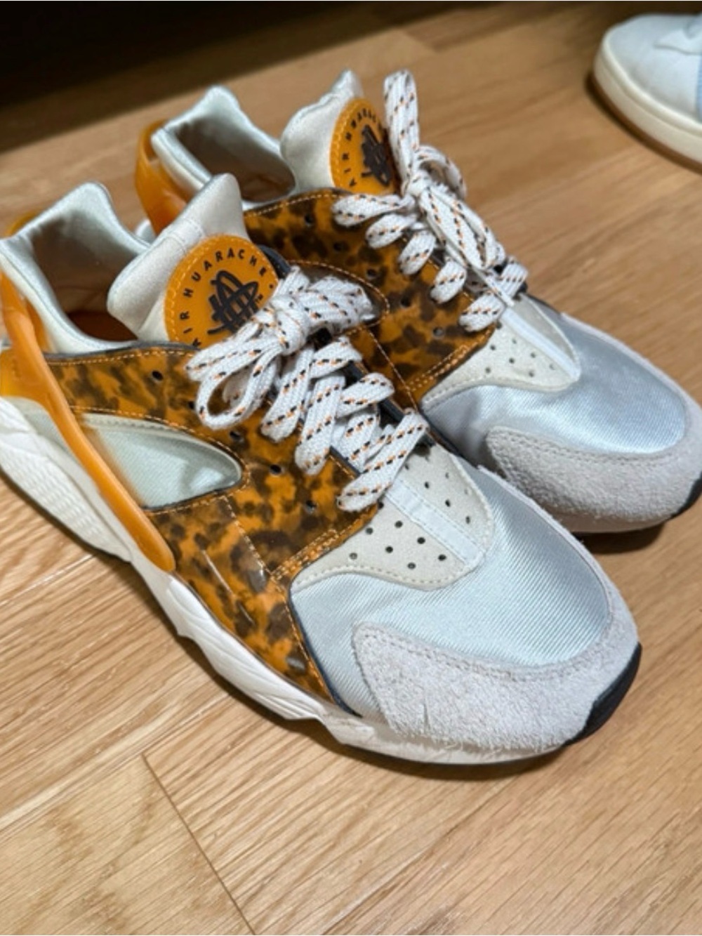Nike Men’s Sneakers - White & Tortoiseshell Accents